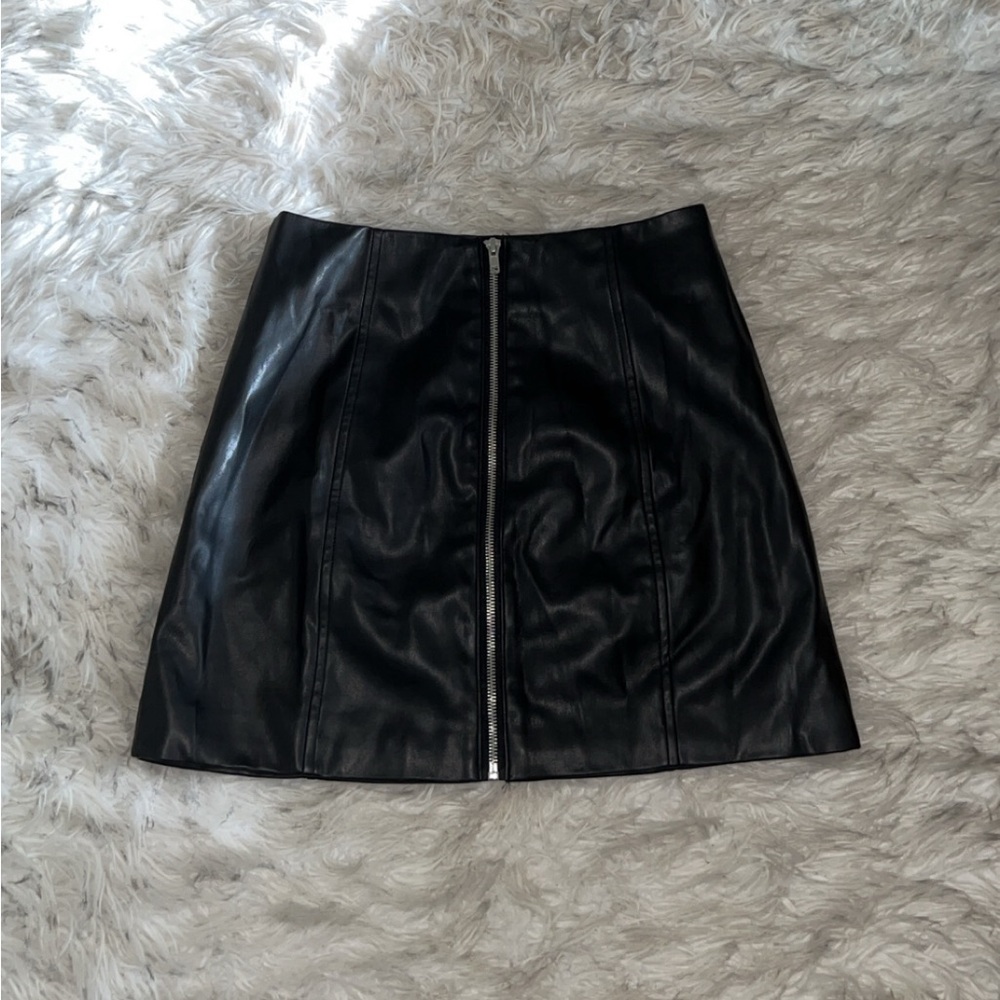 Forever 21 Black Zippered Leather Mini Skirt